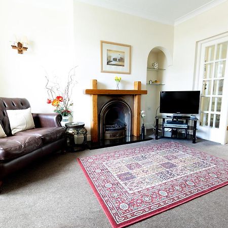 Willow Cottage - Cost 3 Bed Cottage In Penrhyn Bay With Sea Views With Access To Snowdonia Rhos-on-Sea Exterior photo