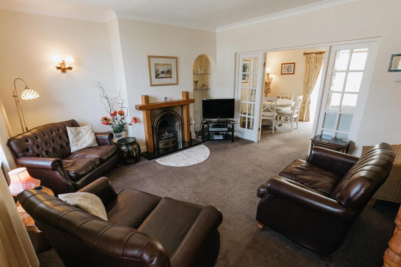 Willow Cottage - Cost 3 Bed Cottage In Penrhyn Bay With Sea Views With Access To Snowdonia Rhos-on-Sea Exterior photo