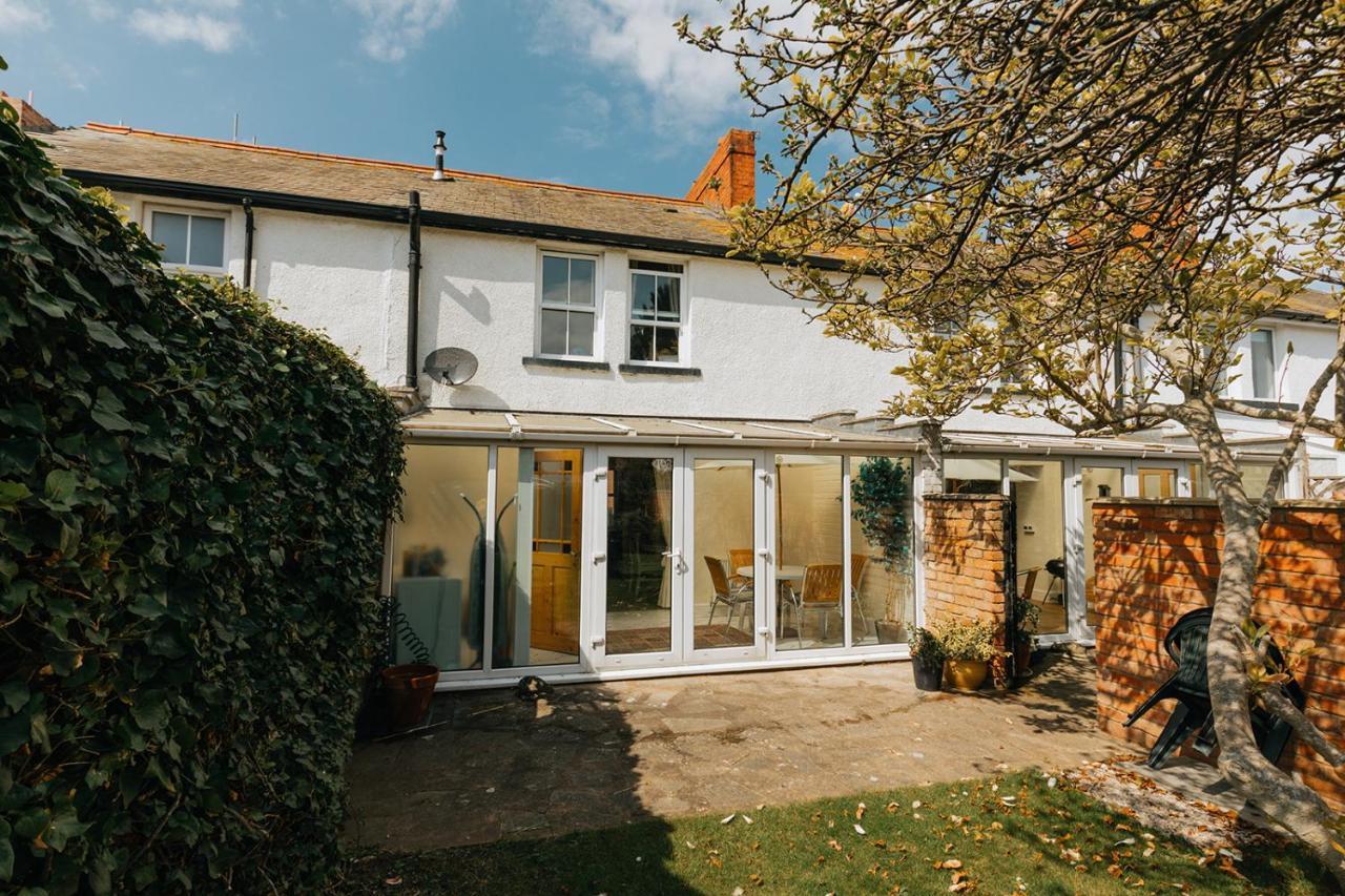 Willow Cottage - Cost 3 Bed Cottage In Penrhyn Bay With Sea Views With Access To Snowdonia Rhos-on-Sea Exterior photo